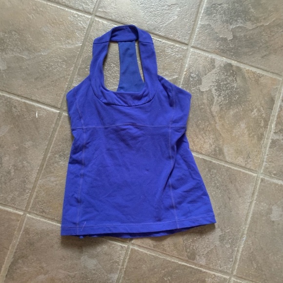 Lulu lemon top with bra - Picture 3 of 5
